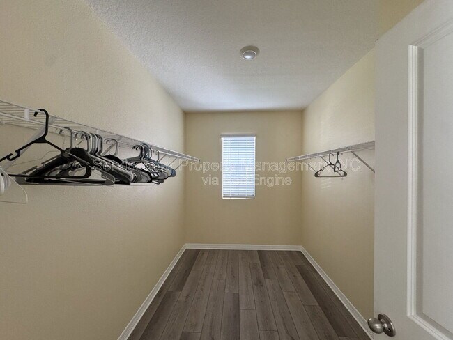 Building Photo - 32562 Canyonlands Dr