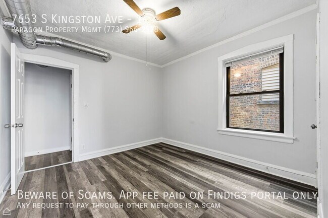 Building Photo - 7653 S Kingston Ave