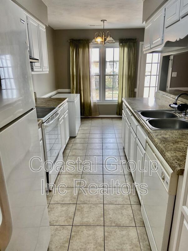 Building Photo - 247 Windbrooke Ln