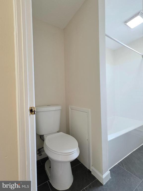 Building Photo - 1022 Fox Chase Rd