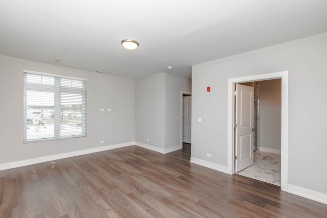 Building Photo - 1202 Waukegan Rd