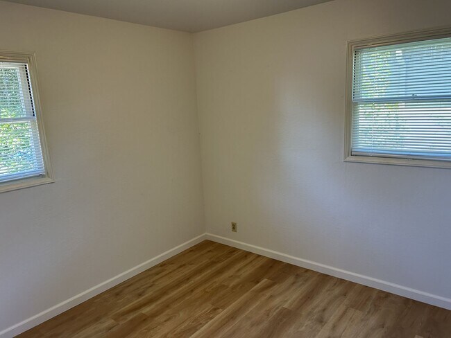 Building Photo - Beautiful 4 Bedroom, 2 Bath Eastside Vallejo Home