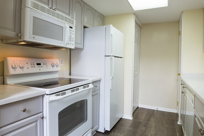 Building Photo - 14049 Vista Drive