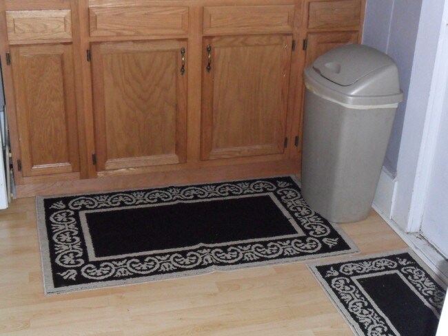 Building Photo - 807 S 17th St