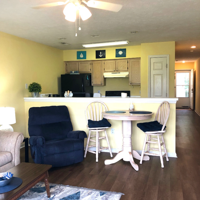 Building Photo - 581 Blue River Ct