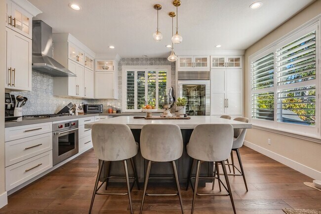 Building Photo - 4 Bedroom Designer Dream Home in La Costa