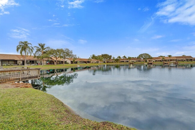 Building Photo - 5514 SW 28th Terrace