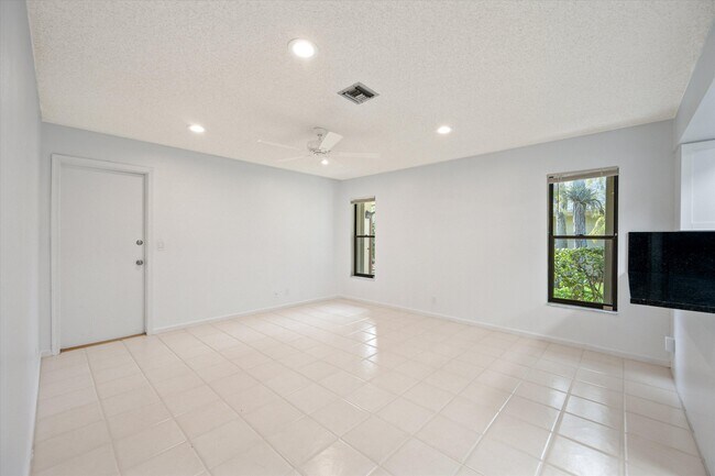 Building Photo - 13511 Jonquil Pl
