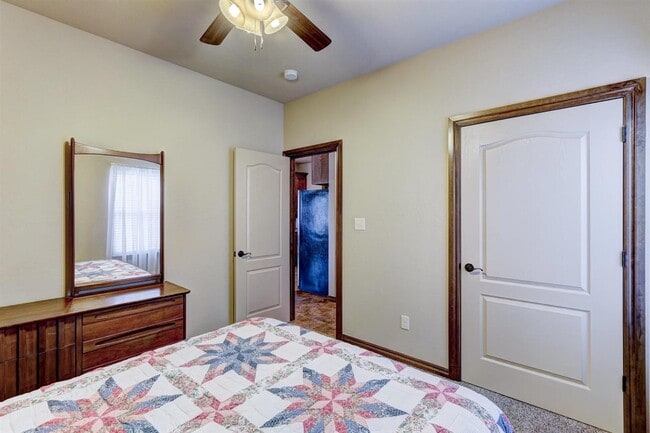 Building Photo - 1413 Scenic Ridge