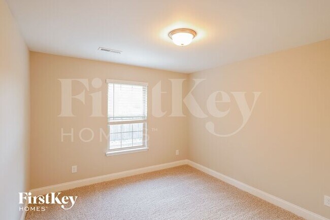 Building Photo - 145 Hillcrest Dr