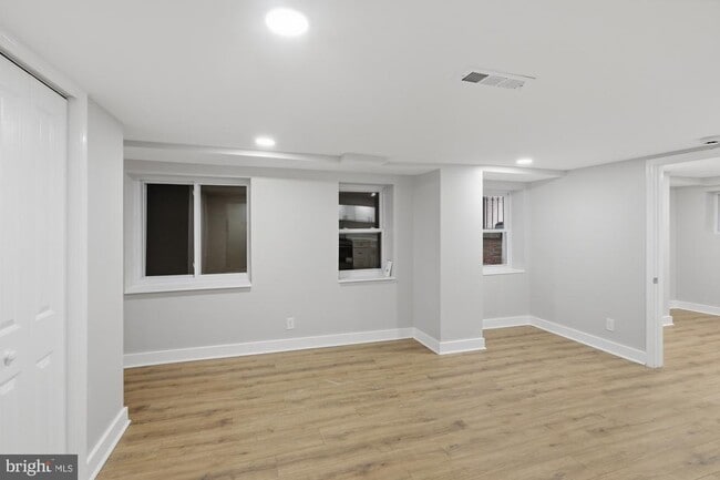 Building Photo - 2388 Champlain St NW