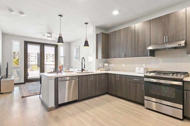 Building Photo - 400 N 2nd Ave