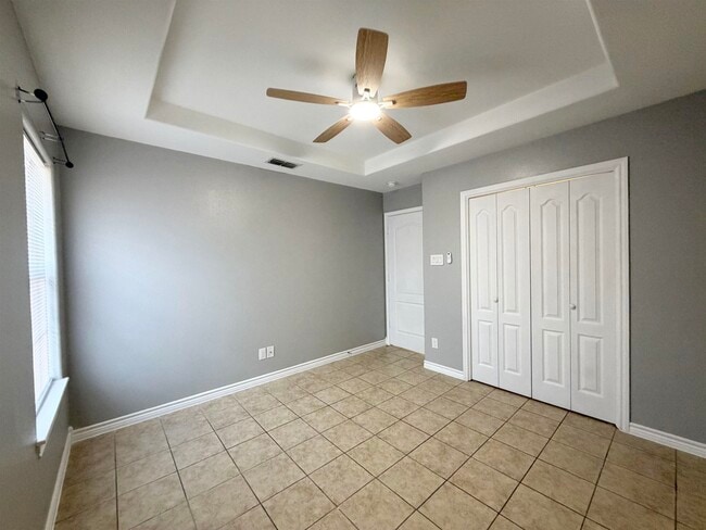 Building Photo - 9804 Cantera Ct
