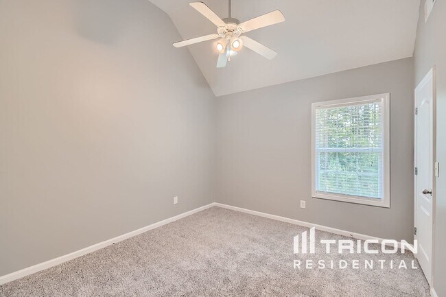 Building Photo - 142 Nobility Ln