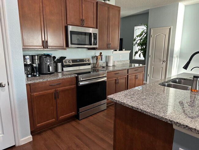 Building Photo - 3222 Stratton Cir