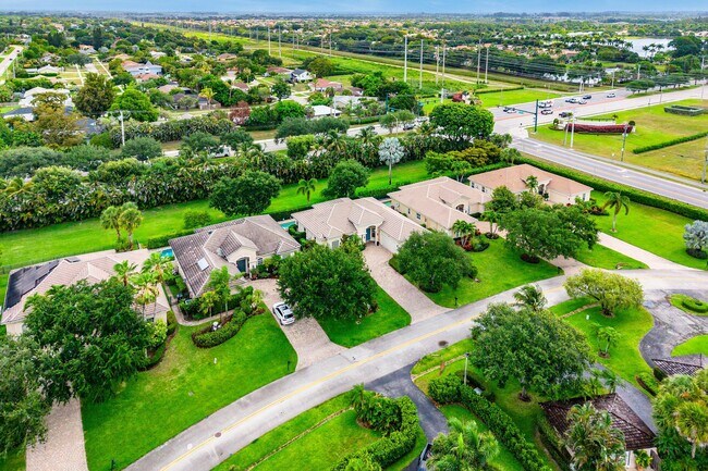 Building Photo - 2068 Wightman Dr