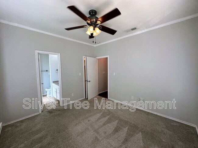 Building Photo - 4405 Bowser Ave