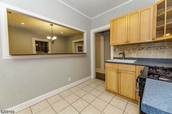 Building Photo - 58 Pillot Pl
