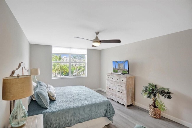 Building Photo - 5200 N Ocean Blvd