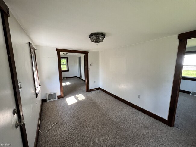 Building Photo - 2 br, 1 bath House - 24 Coolidge Street B