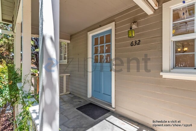 Building Photo - 632 Acacia Ln