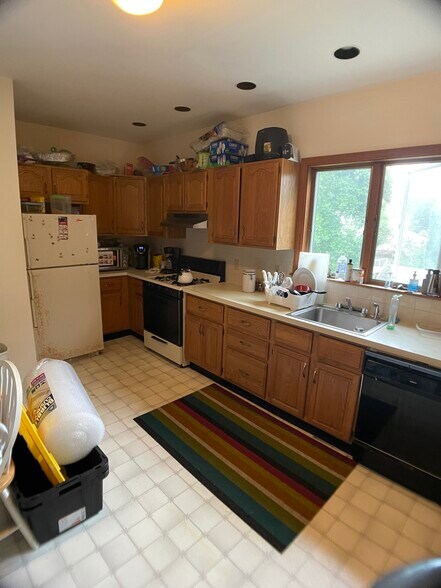Primary Photo - 167 Allston St