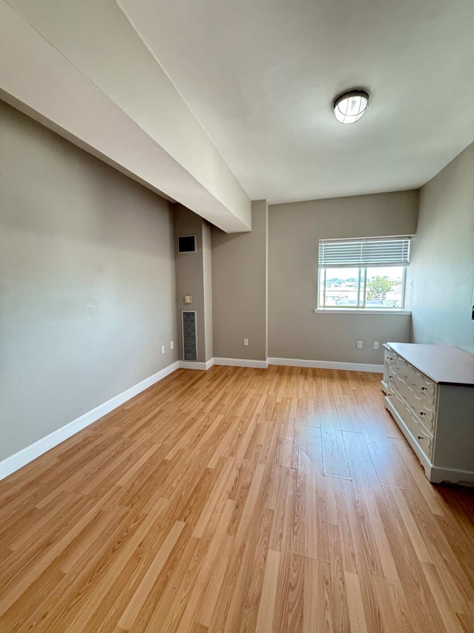 Building Photo - 312 Shirley St