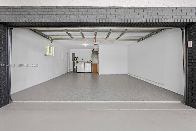 Building Photo - 1720 SW 13th St