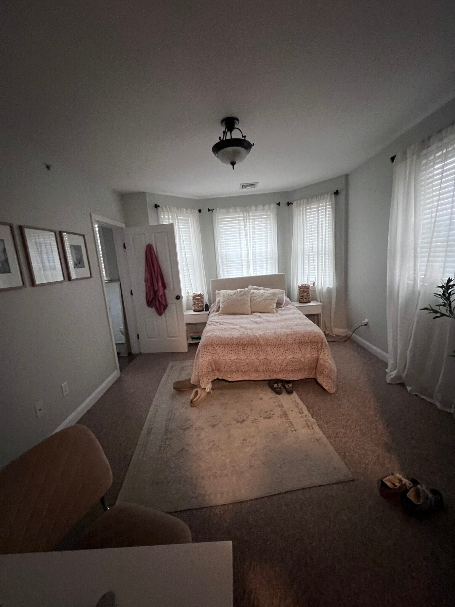 Building Photo - 99 Hillside St