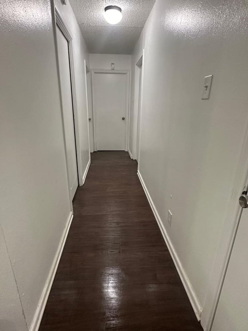 Building Photo - 2101 Bradford Dr