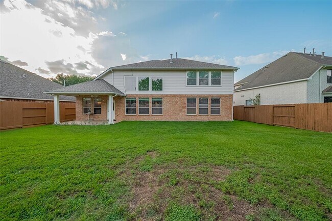 Building Photo - 8307 Red Rooster Ln