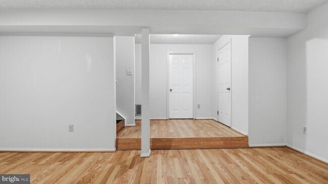 Building Photo - 7821 Fairborn Ct