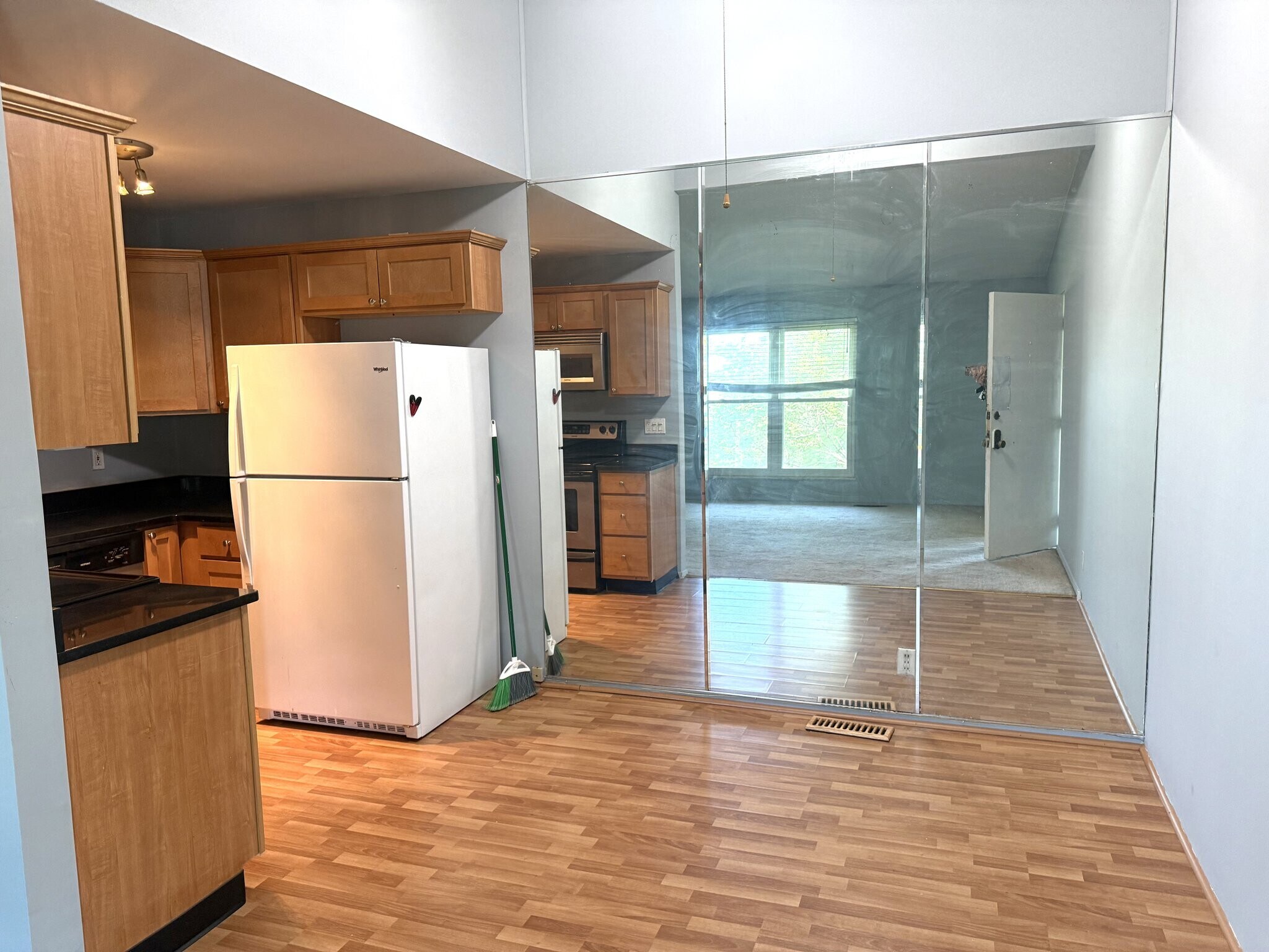 Building Photo - 10427 Briarbend Dr