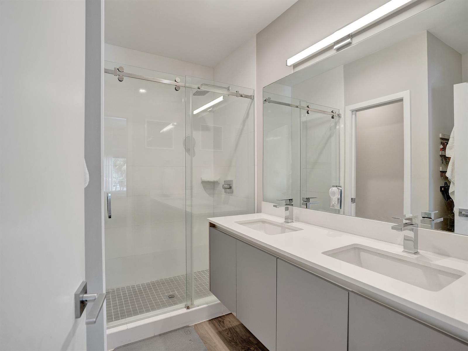 Building Photo - 1604 SW 4th Ave