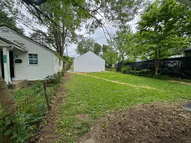 Building Photo - 1140 Osage Ave