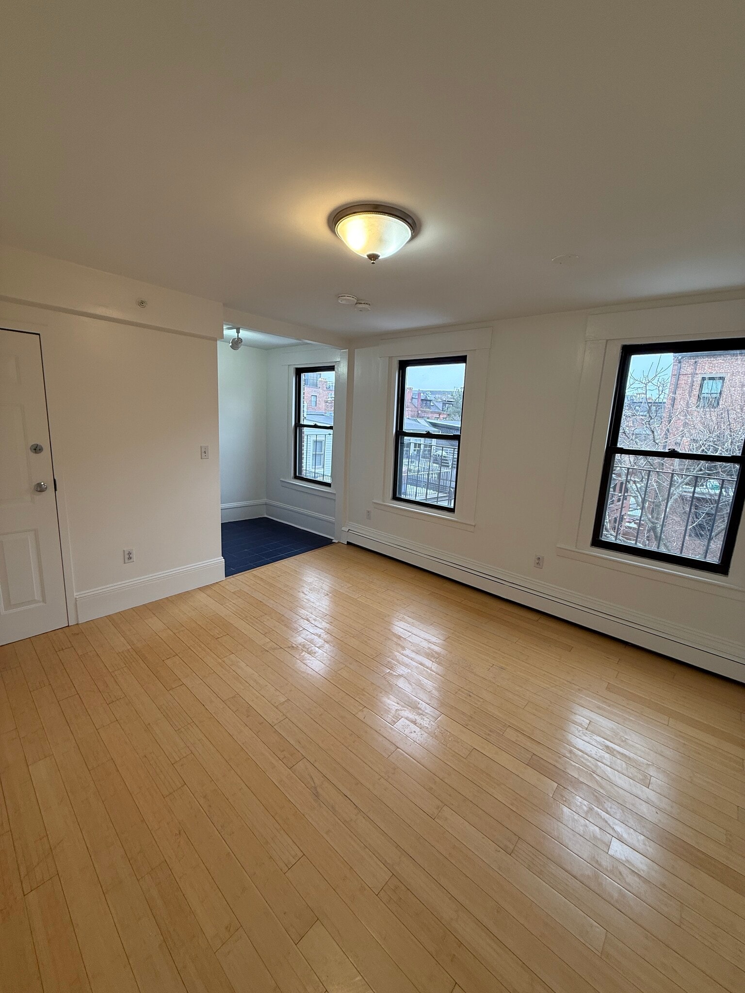 Building Photo - 6 Milford St