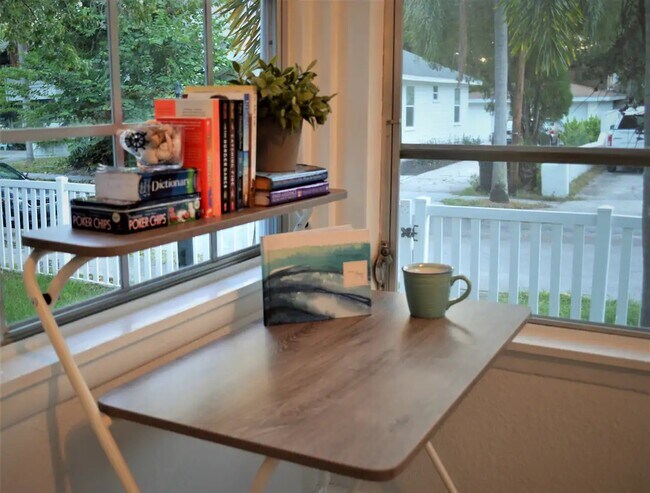 Desk - 1115 8th St N