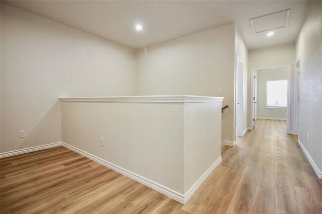 Building Photo - 511 Whirlaway Dr