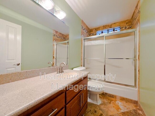 Building Photo - 7381 Laura Ct