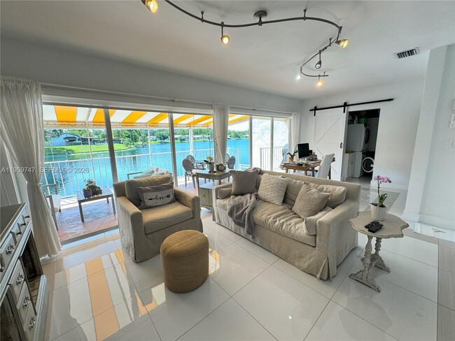 Building Photo - 7002 Holly Rd