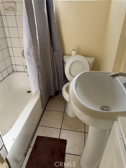 Building Photo - 44527 Date Ave