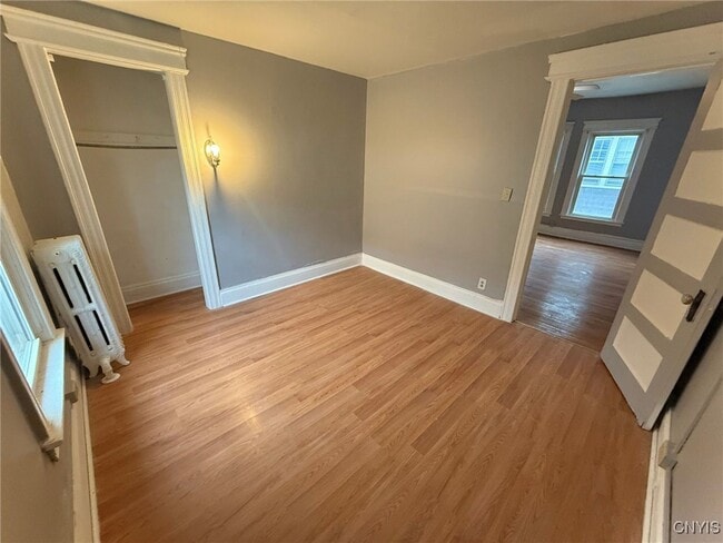 Building Photo - 367 Furman St