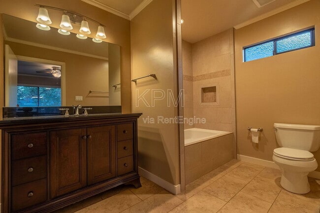 Building Photo - 1056 Cameron Way