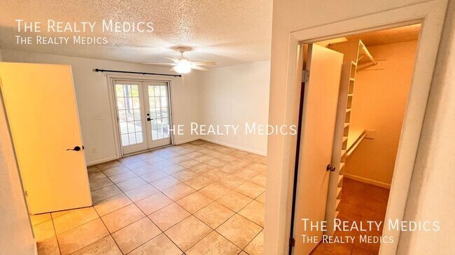 Building Photo - 1009 Alfred Dr