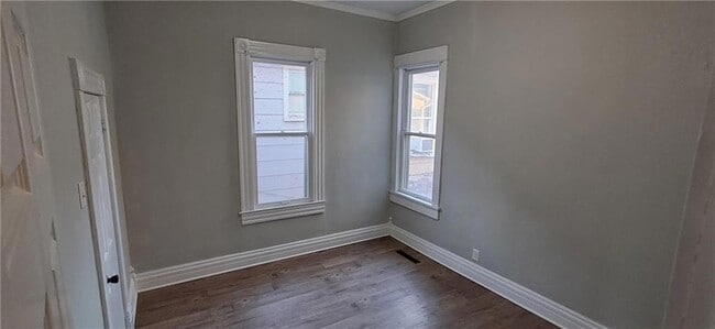 Building Photo - 221 E Colorado Ave