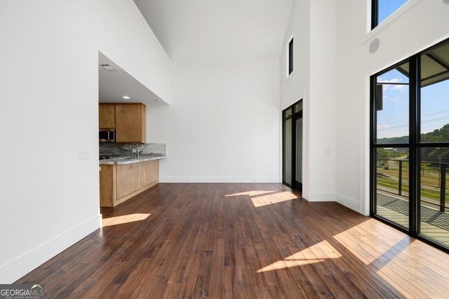 Building Photo - 1281 E Main St