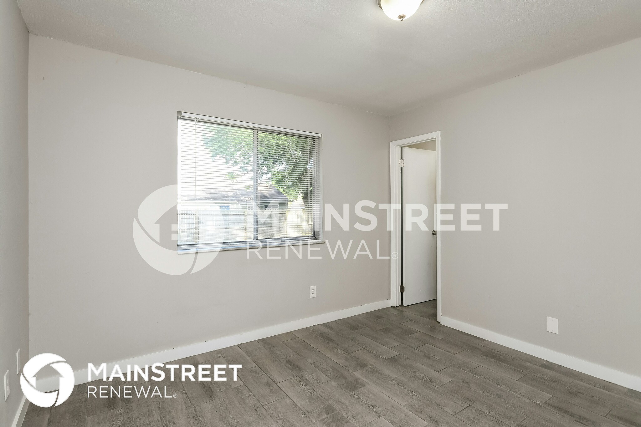Building Photo - 355 Summerset Dr