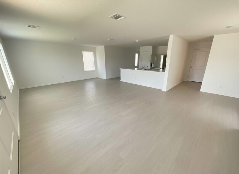 Living Room - 259 Ottawa Way