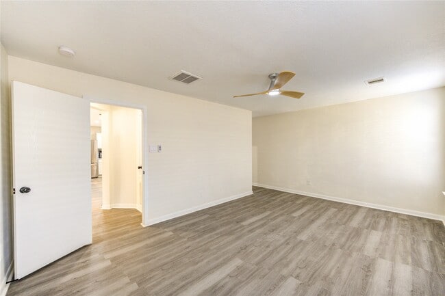 Building Photo - 1010 Hummingbird Point Ln