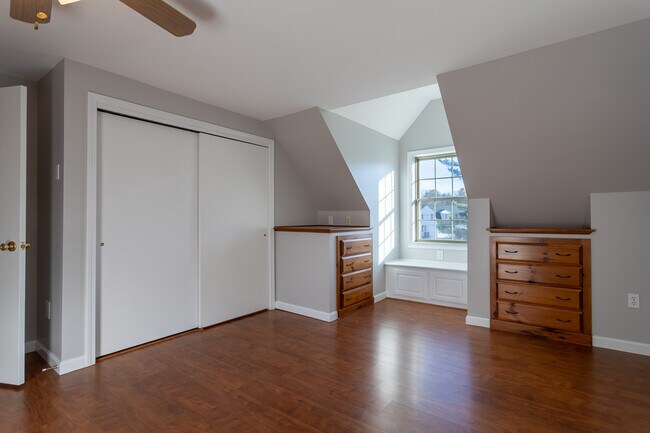 Building Photo - 4 Pheasant Ct